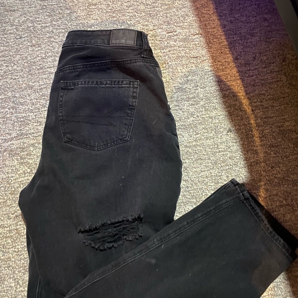 American Eagle Outfitters Ripped Mom Jeans
